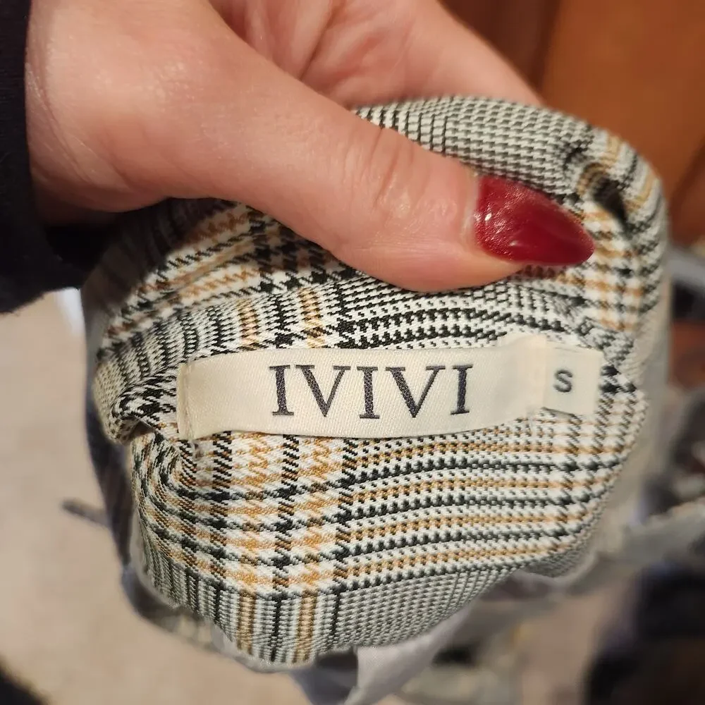 EUC IVIVI Plaid‎ Double Breasted Long Blazer Ivory, Navy, Brown Sz S